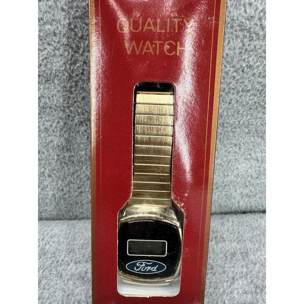 FORD Vintage 1970s Gold Tone Advertising Digital Quartz Wristwatch